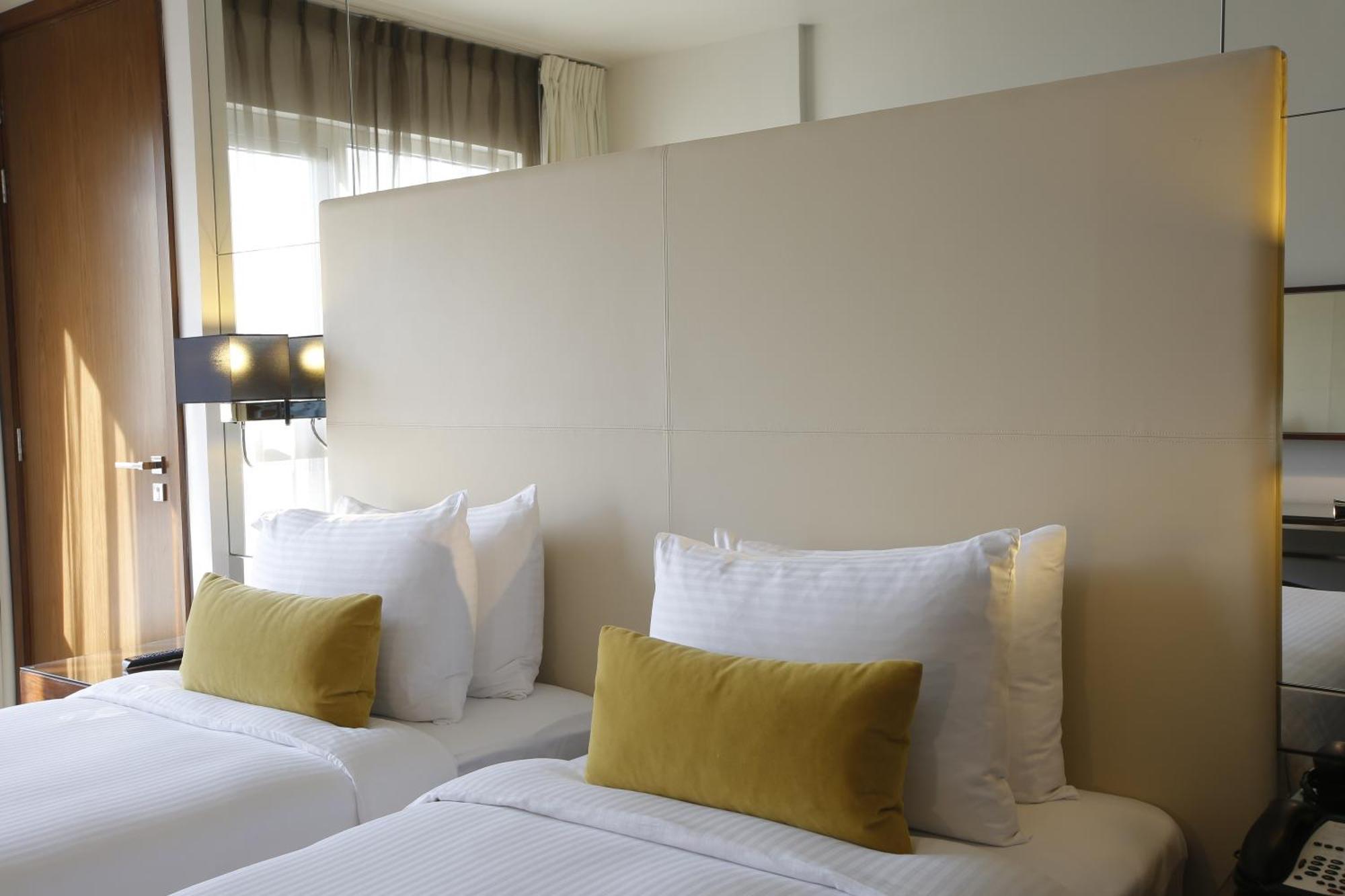Отель Centro Capital Doha - By Rotana Экстерьер фото